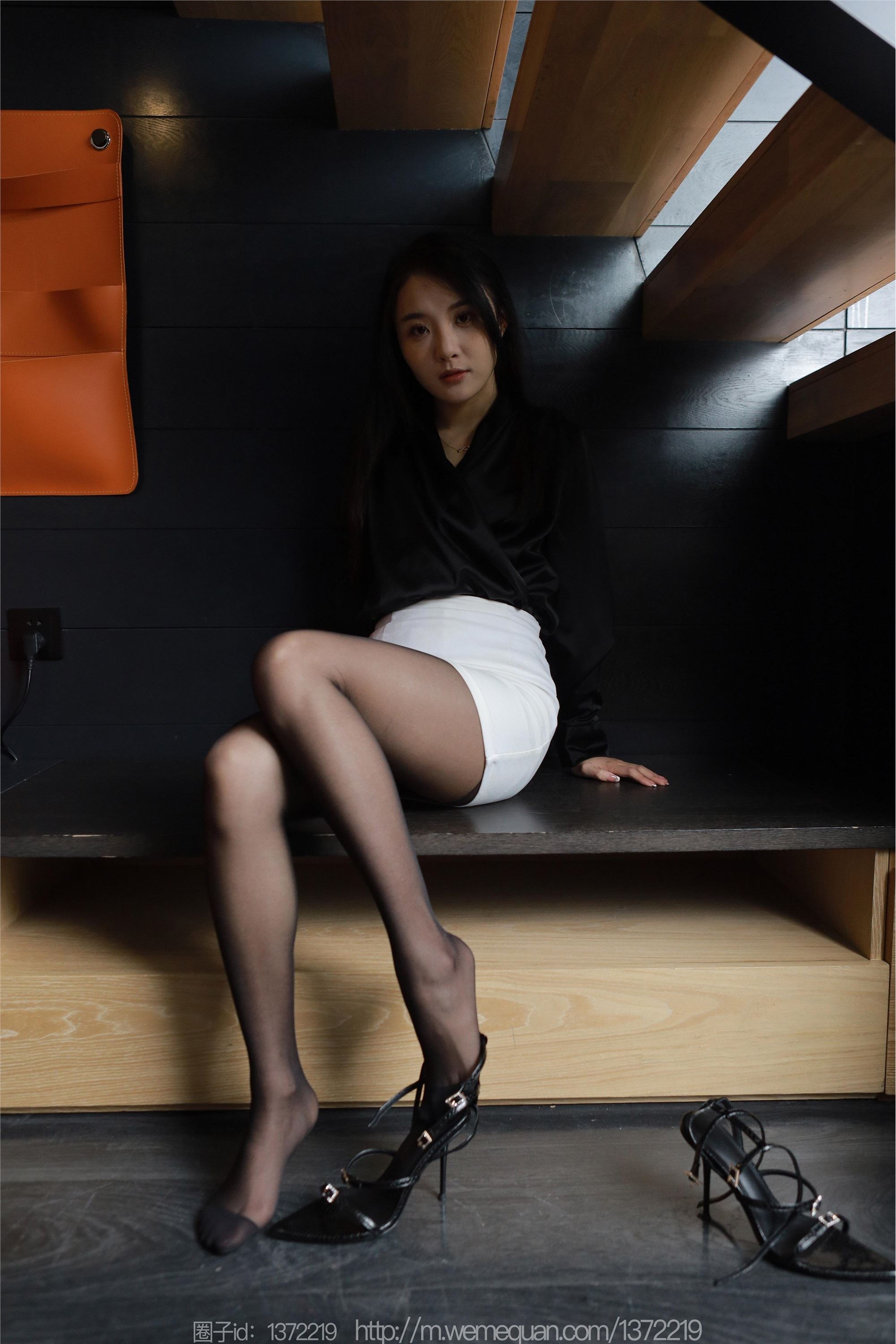 IESS异思趣向  2023.01.21 丝享家 1336 婉萍《房间里的OL》